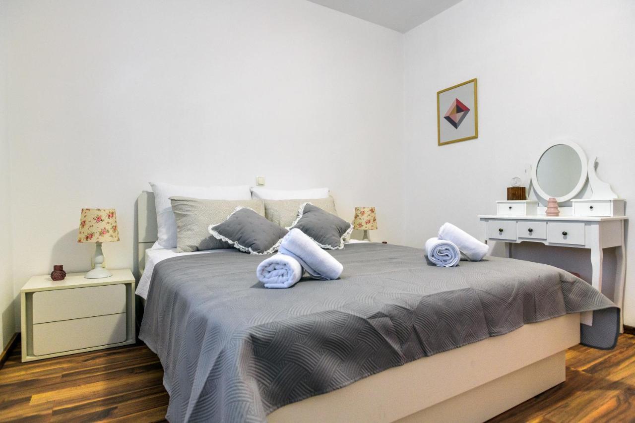 Holiday Apartment -ซาดาร์ ภายนอก รูปภาพ