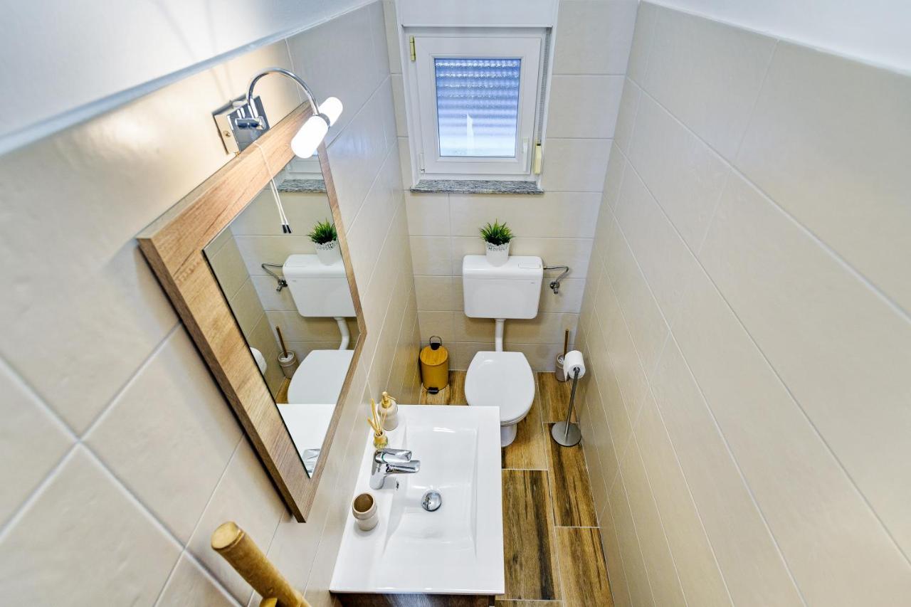 Holiday Apartment -ซาดาร์ ภายนอก รูปภาพ