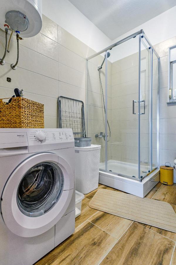 Holiday Apartment -ซาดาร์ ภายนอก รูปภาพ